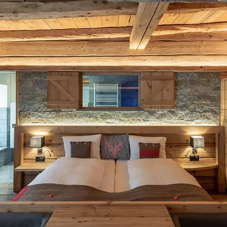 Hotel Crusch Alba Swiss 3*