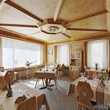 Hotel Crusch Alba Swiss Lodge Zernez Hotel 3*