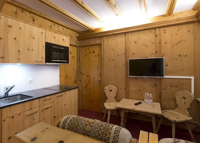 Crusch Alba Swiss Otel 3*