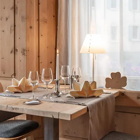 Hotel Crusch Alba Swiss Lodge Zernez 3*