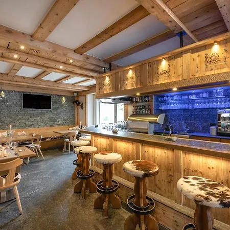 Szálloda Crusch Alba Swiss