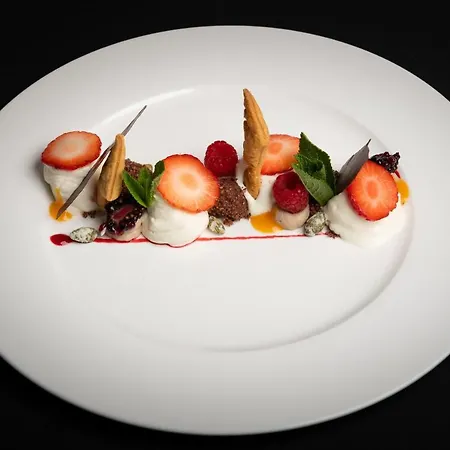 Crusch Alba Swiss Szálloda 3*