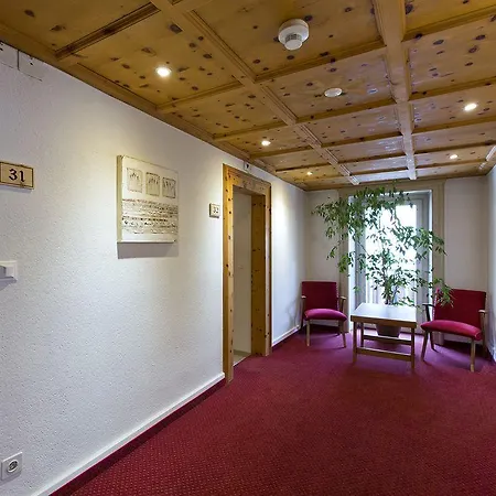 Hotel Crusch Alba Swiss Lodge Zernez Отель 3*