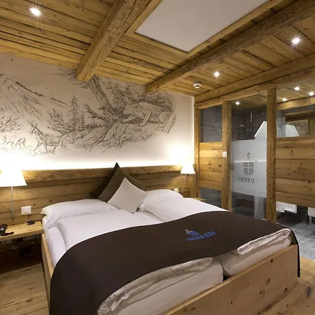 Crusch Alba Swiss Szálloda Zernez