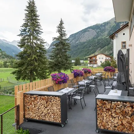 Hotel Crusch Alba Swiss 3*