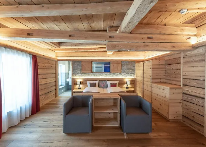 Hotel Crusch Alba Swiss 3*